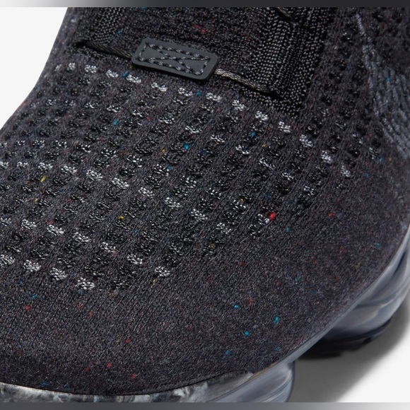 Men’s Fly Knit Nike Sneakers in black/gray - Picture 3 of 7
